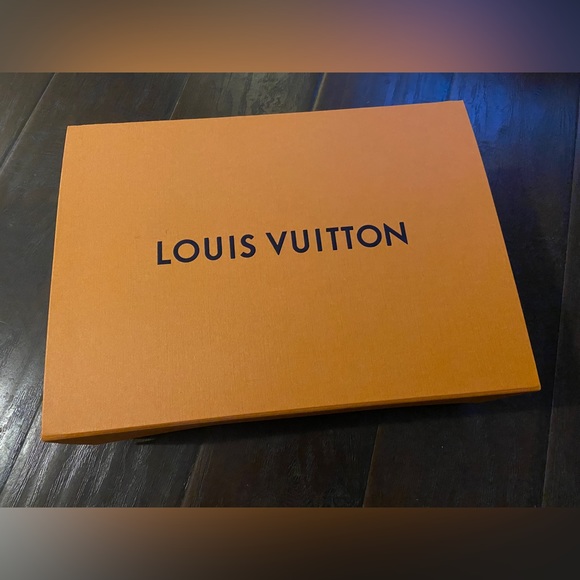 Louis Vuitton Nice Mini Toiletry Pouch - Picture 4 of 4